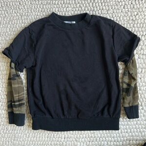 Joah Love faux layered sweatshirt thermal sleeves camo 4